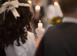 Cytaty na zaproszenia komunijne. 8 propozycji, które zapamięta każdy cytaty na zaproszenia komunijne