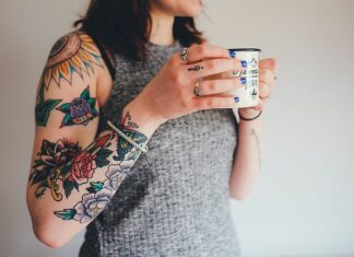 Ile goi się tatuaż? Jak dokładnie wygląda ten proces? ile goi się tatuaż