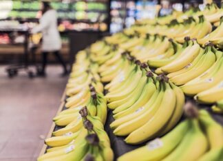 Co zrobić z bananów? 15 sposób na dojrzałe i niedojrzałe banany Co zrobić z bananów