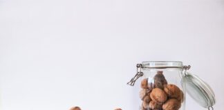 Jak przechowywać Orzechy i Suszone Owoce