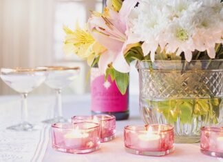 Jak ułożyć sztućce na stole w serwetce? Jak ułożyć sztućce na stole w serwetce?