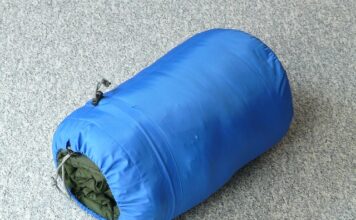 Jak prawidłowo złożyć śpiwór?