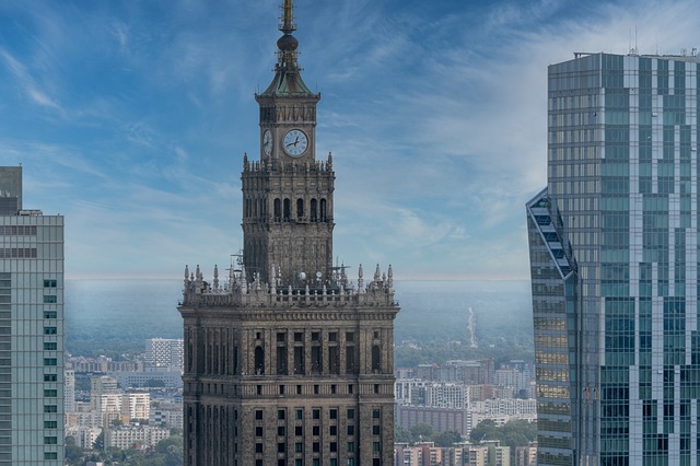 Czym jest Warszawa dla Polski? Czym jest Warszawa dla Polski?