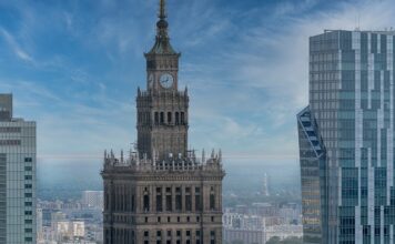 Czy Warszawa zmienia ludzi? Czy Warszawa zmienia ludzi?
