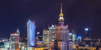 Kiedy warto wynająć biuro w Warszawie