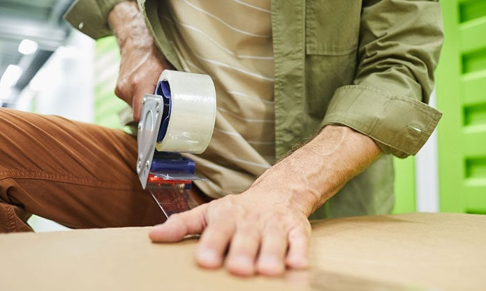 tasma-do-paczek-z-nadrukiem-czym-sie-cechuje Czy taśma pakowa ma znaczenie