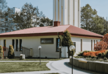 Ceremonia pogrzebowa na Bielanach. Rozmowa zaczyna się od prostych pytań Usługi pogrzebowe Kucharski na Bielanach